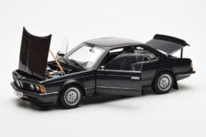 BMW 635 CSi E24 Diamant Nero Metallizzato AUTOart 1:18 70521 Pressofusione — immagine 2 di 8