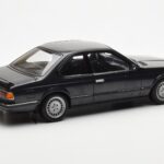 BMW 635 CSi E24 Diamant Nero Metallizzato AUTOart 1:18 - image 3 of 8