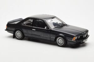 BMW 635 CSi E24 Diamant Nero Metallizzato AUTOart 1:18 70521 Pressofusione — immagine 6 di 8