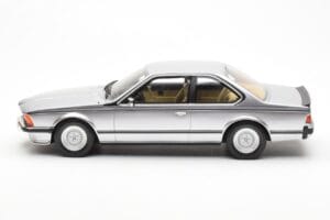 BMW 635 CSi E24 Argento Otto 1:18 OT313 Resina — immagine 3 di 6