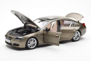 BMW 650i F06 Gran Coupe Frozen Bronzo Metallic Paragon 1:18 80432218742 Pressofusione — immagine 2 di 8