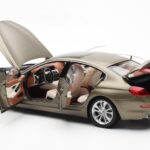 BMW 650i F06 Gran Coupe Frozen Bronzo Metallic Paragon 1:18 - image 5 of 8