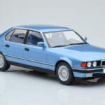 BMW 7 Series E32 730i Blu MCG 1:18 MCG18160 Pressofusione - image 3 of 5