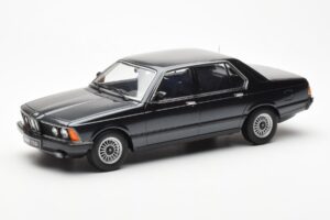 BMW 733i E23 Nero Metallic KK-Scale 1:18 KKDC180101