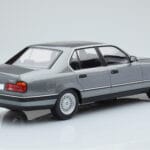 BMW 7 Series E32 740i Argento MCG 1:18 MCG18161 Pressofusione - image 2 of 5
