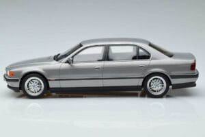 BMW 7 Series E38 750iL Otto 1:18 OT952 Resina — immagine 3 di 6