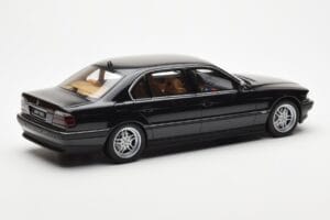 BMW 750iL E38 Nero Otto 1:18 OT609 Resina — immagine 2 di 6