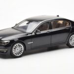 BMW 750Li F02 Facelift Carbon Nero Kyosho 1:18