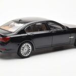 BMW 750Li F02 Facelift Carbon Nero Kyosho 1:18 - image 3 of 8