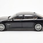 BMW 750Li F02 Facelift Carbon Nero Kyosho 1:18 - image 4 of 8