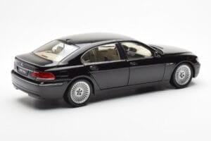 BMW 760Li E66 Nero Kyosho 1:18 08572BK Pressofusione — immagine 3 di 9