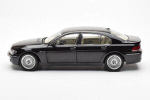 BMW 760Li E66 Nero Kyosho 1:18 08572BK Pressofusione — immagine 4 di 9