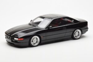 BMW 850 CSi E31 Nero Otto 1:18 OT827