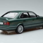 BMW Alpina B10 4.6 E34 Verde MCG 1:18 MCG18229 Pressofusione - image 2 of 6