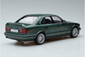 BMW Alpina B10 4.6 E34 Verde MCG 1:18 MCG18229 Pressofusione — immagine 2 di 6