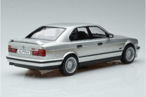 BMW Alpina B10 4.6 E34 Argento MCG 1:18 MCG18231 Pressofusione — immagine 2 di 5