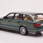 BMW Alpina B10 E34 Touring Verde Scuro MCG 1:18 - image 5 of 6