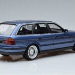 BMW Alpina B10 E34 4.0 Touring Blu Otto 1:18 OT944 Resina - image 2 of 6