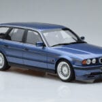 BMW Alpina B10 E34 4.0 Touring Blu Otto 1:18 OT944 Resina - image 4 of 6