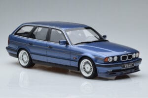 BMW Alpina B10 E34 4.0 Touring Blu Otto 1:18 OT944 Resina — immagine 4 di 6