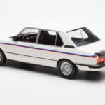 BMW M535i E12 Bianco Norev 1:18 - image 4 of 5