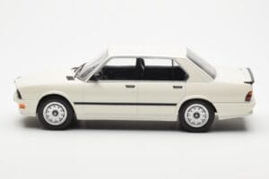 BMW M535i E28 Bianco Norev 1:18 183260 Pressofusione — immagine 3 di 6