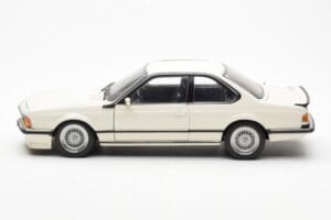 BMW M635 CSi E24 Bianco Dealer Edition AUTOart 1:18 80430145829 Pressofusione — immagine 4 di 8