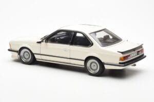 BMW M635 CSi E24 Bianco Dealer Edition AUTOart 1:18 80430145829 Pressofusione — immagine 7 di 8