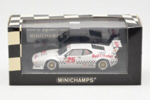 BMW M1 IMSA #25 Red Lobster Cowart / Miller LA Times Grand Prix Winner 1981 Minichamps 1:43 430812525 Pressofusione — immagine 4 di 4