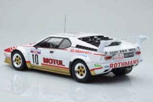 BMW M1 Motul #10 B. Darniche / A. Mahe Rally Tour de Corse 1982 IXO 1:18 18RMC114 Pressofusione — immagine 5 di 6