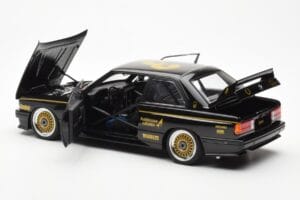 BMW M3 E30 #3 J. Richards Austrian Airlines ATCC 1987 AUTOart 1:18 88745 Pressofusione — immagine 5 di 8