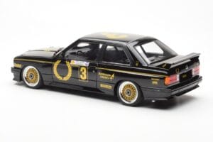 BMW M3 E30 #3 J. Richards Austrian Airlines ATCC 1987 AUTOart 1:18 88745 Pressofusione — immagine 7 di 8