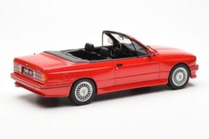 BMW M3 E30 Cabriolet Rosso Otto 1:18 OT077 Resina — immagine 2 di 6