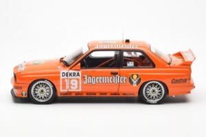 BMW M3 E30 #19 A. Hahne Jägermeister DTM 1992 AUTOart 1:18 89248 Pressofusione — immagine 4 di 8
