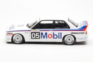 BMW M3 E30 #5 P. Brock Mobil ATCC 1988 AUTOart 1:18 88845 Pressofusione — immagine 4 di 8