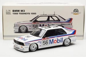BMW M3 E30 #56 P. Brock / J. Richards Mobil Bathurst 1000 1988 AUTOart 1:18 88847 Pressofusione — immagine 9 di 9