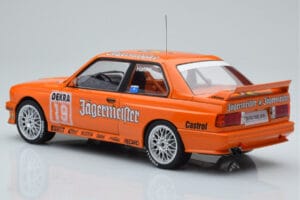 BMW M3 E30 Jagermeister #19 A. Hahne DTM Nurburgring 1992 IXO 1:18 18RMC082A Pressofusione — immagine 5 di 6