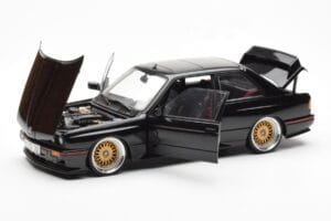 BMW M3 E30 Sport Evolution Nero Custom Wheels AUTOart 1:18 70562 Pressofusione — immagine 2 di 8