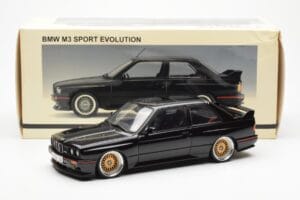 BMW M3 E30 Sport Evolution Nero Custom Wheels AUTOart 1:18 70562 Pressofusione — immagine 8 di 8