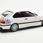 BMW M3 E36 Lightweight Bianco Otto 1:18 - image 2 of 6