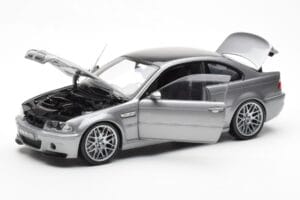BMW M3 E46 CSL Grigio Kyosho 1:18 80430302734 Pressofusione — immagine 2 di 8
