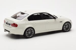 BMW M3 E90 Berlina Bianco GT Spirit 1:18 GT053 Resina — immagine 2 di 6