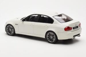 BMW M3 E90 Berlina Bianco GT Spirit 1:18 GT053 Resina — immagine 5 di 6