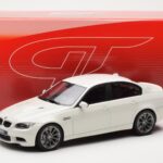 BMW M3 E90 Berlina Bianco GT Spirit 1:18 - image 6 of 6