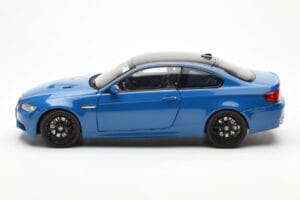 BMW M3 E92 Laguna Seca Blue Kyosho 1:18 08734LBL Pressofusione — immagine 4 di 8