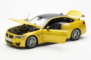 BMW M4 F82 Austin Giallo Metallic Paragon 1:18 80432339606 Pressofusione — immagine 2 di 8