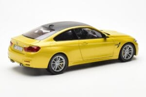 BMW M4 F82 Austin Giallo Metallic Paragon 1:18 80432339606 Pressofusione — immagine 3 di 8