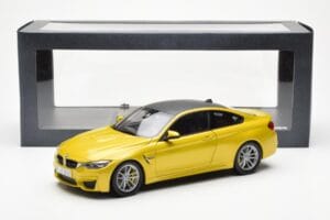 BMW M4 F82 Austin Giallo Metallic Paragon 1:18 80432339606 Pressofusione — immagine 8 di 8