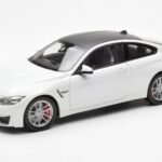 BMW M4 F82 Frozen Brilliant Bianco Paragon 1:18 PA-97101