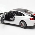 BMW M4 F82 Frozen Brilliant Bianco Paragon 1:18 PA-97101 - image 5 of 8